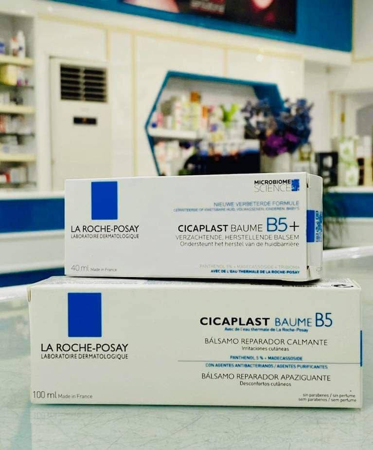 ‏💙+CICAPLAST_BAUME_B5 
من شركة لاروش بوزية 
وفرنا لكم كريم سيكا بلاست الاصلي متعدد الاستعمالات 

✅كريم سيكا بلاست من لاروش بوزيه الفرنسيه 🇫🇷 
✅ لإصلاح وتهدئة وحماية البشرة من (التهيج ،التشقق ، 
البقع الخشنة ). 
✅لترميم البشرة وحمايتها من الجفاف ما بعد الليزر 
وبعد التقشير. بعد الديرما بن او ديرما رولر 
✅يستخدم لتهدئة تهيجات البشرة بعد جلسات (الديرمابن والديرما رولر و بعد الهيدرافيشيال) . 
✅ تقدري تستخدميها ك ترطيب للبشره الجافه اللي ماينفعش معاها الترطيب العادي. 
✅يمكن تطبيقها على الجسم والوجه 😘 
✅مناسبة جداً للبشرة الحساسة 
✅ مفيد جدا لجلد الوزة ولازالة كافة انواع الندب ع الجلد واثار الجروح 
والحروق وحفر الوجه واثار حب الشباب المستعصية 
واثار العمليات الجراحية  والتشققات الجلدية 
يرمم البشرة بشكل سريع  خلال فترة بسيطة 🤗
المنشأ فرنسي 🇫🇷 @إشارة 
🚘 يوجد خدمة توصيل لجميع محافظات العراق 4 الاف 🚘


**إذا كنت صاحب هذا الإعلان وتريد حذفه لأي سبب، رجاءا أرسل رسالة إلى الدعم الفني**