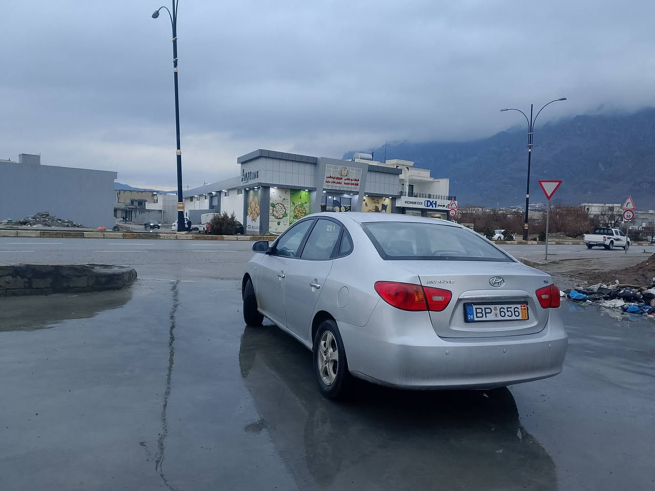 ئەڤانتی 2007 کامل مەسرەف کراوە
نمونە لە جوانی 
گیر مەکینە بە شەرت 
شوێن رانیە نرخ48گ ەلا
***********
