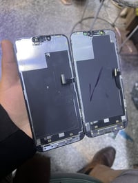 عندي شاشات تفصيخ  وحدة مال 12بروماكس سعرها ١٢٥ والثانية مال ١٣ بروماكس...