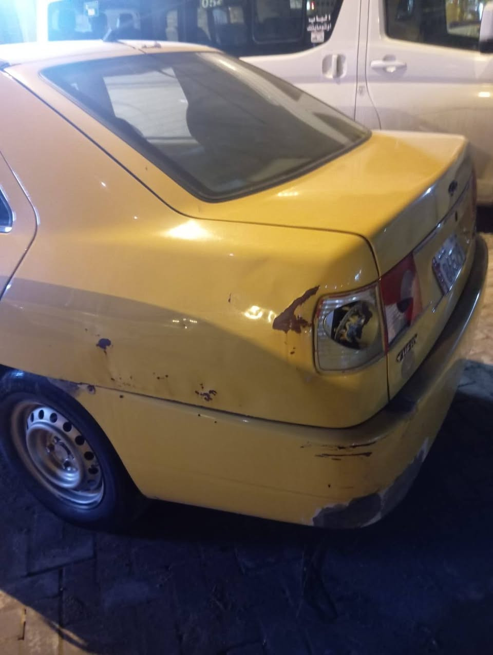 السلام عليكم سياره للبيع شيري 2013 المكان بغداد مدينه الصدر سعر 30 ورقه رقم الهاتف ***********
