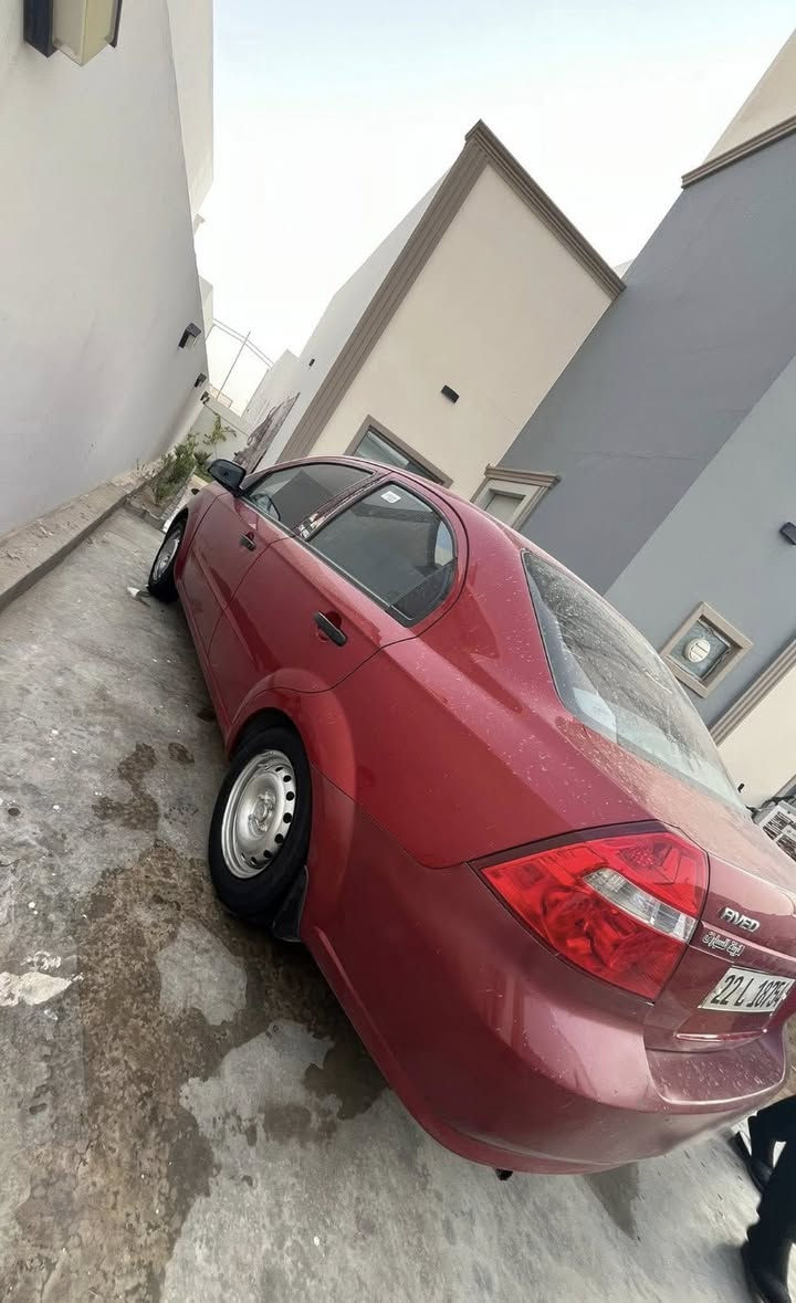 للبيع مديل ٢٠٠٩ بيها قطعتين وباقي كفاله بيع او مراوس حسب قناعه سعرها ٥٥ وبيها مجال بسيط رقم انكليزي اربيل جوكر دولي  جاهزه كير محرك تبريد للستفسار***********
