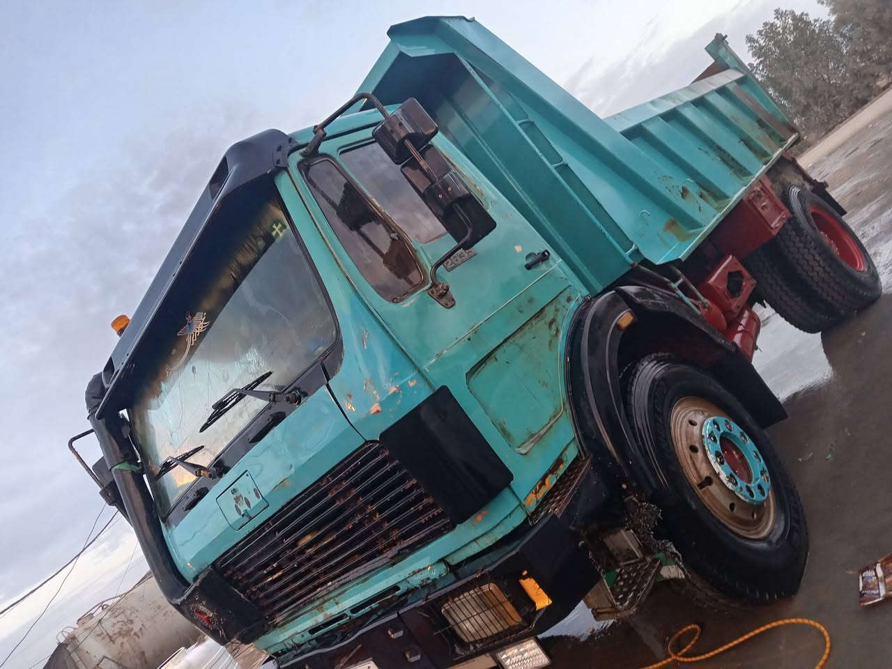 السلام عليكم البي موديل79كير125مكين8اكسن نص جي اف تخم تاير مكينه مكفوله لاتنقص ولابخار بلادي المكان بابل جبله الله ستفتار علئ هذا الرقم ***********
