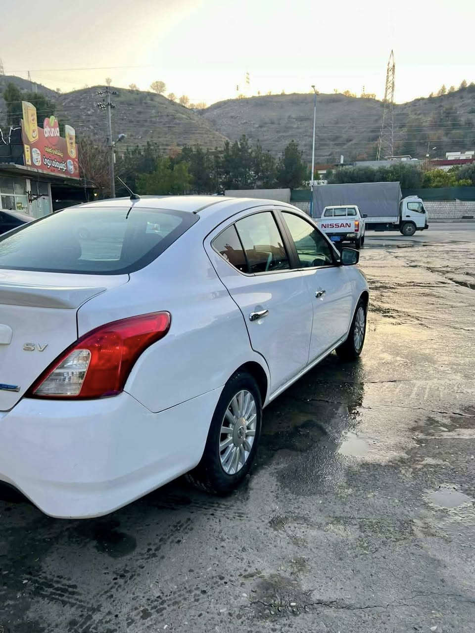 بؤ فرؤشتن
نیسان ڤێرسا
مؤدیل ٢٠١٦
٤تایەو ویلی لؤک
٢پارجەی بؤیاخە بێ ناو گرتن
رەقەمو سەنەوی تازە
ئەرباگی بەشەرت
تەقەو رەقە بەشەرت
گێرو مەکینەی بەشەرت
بەرگە کوشن و گاعی لؤک
نمونە لە جوانی 
***********
ڤایبەر واتس ئاپ👆
