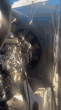 صبغ موقعي داخل الموقع مالتك لجميع انواع المولدات الكهربائية والكواتم.....