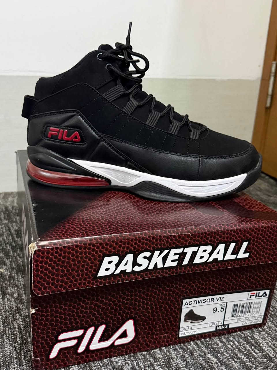 پێلاوی مارکەی FILA اسلی اورگینال بە شەرت نوێ ناو پاکەت نرخی ٧٠،٠٠٠ و تۆزێک مامەلە نرخی خۆی ٨٠$ ە  رەقەم ٤٢

*********** أربيل, العراق
