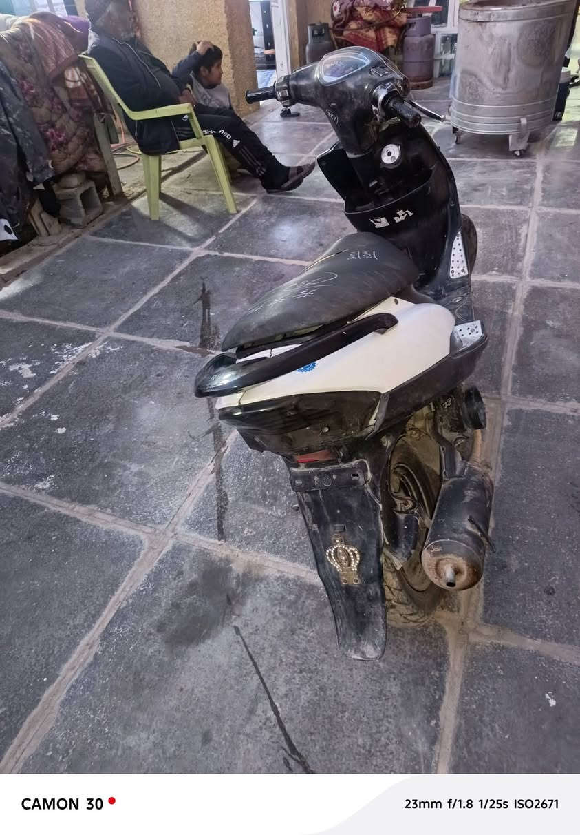 سلام عليكم دراجه للبيع ماكس عدله نظيفه كلشي مابيهه دراجه عوزهه بس باتري تجي تشغل كلشي بيهه يشتغل فقط باتري عوزهه سعر 450 وبيهه مجال المكان حي طارق الوسط
***********
