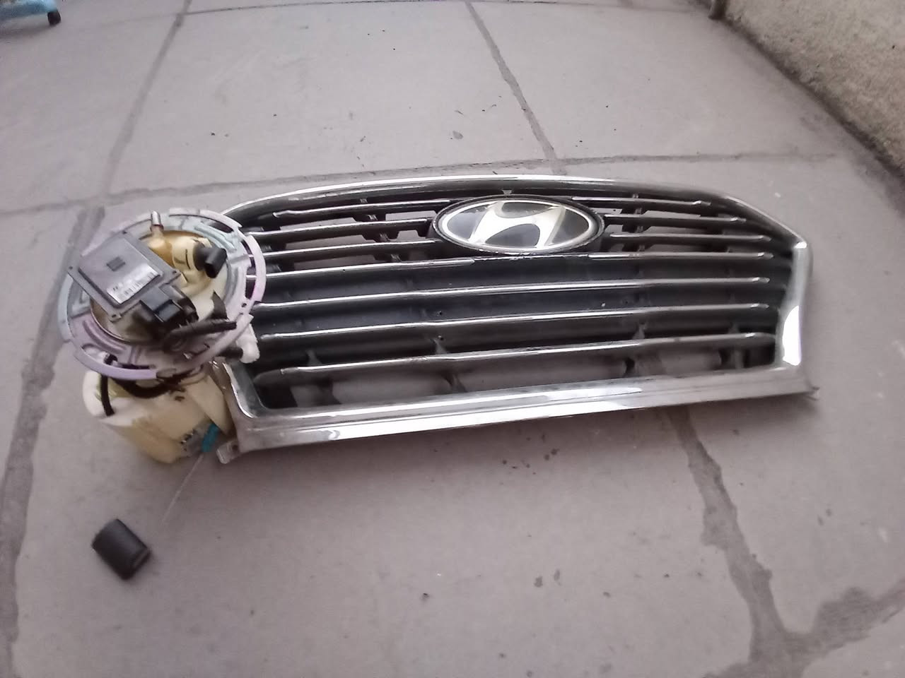 السلام عليكم ورحمة الله وبركاته
يوجد شباك وقاعده فيت بم سوناتا للبيع للاستفسار الاتصال على الرقم *********** مكاني بغداد الوزيرية شارع المغرب
