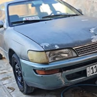 وبركاتة سياره للبيع كورلا موديل 1991 كير ومحرك وصدر شرط رقم بغداد  دول...