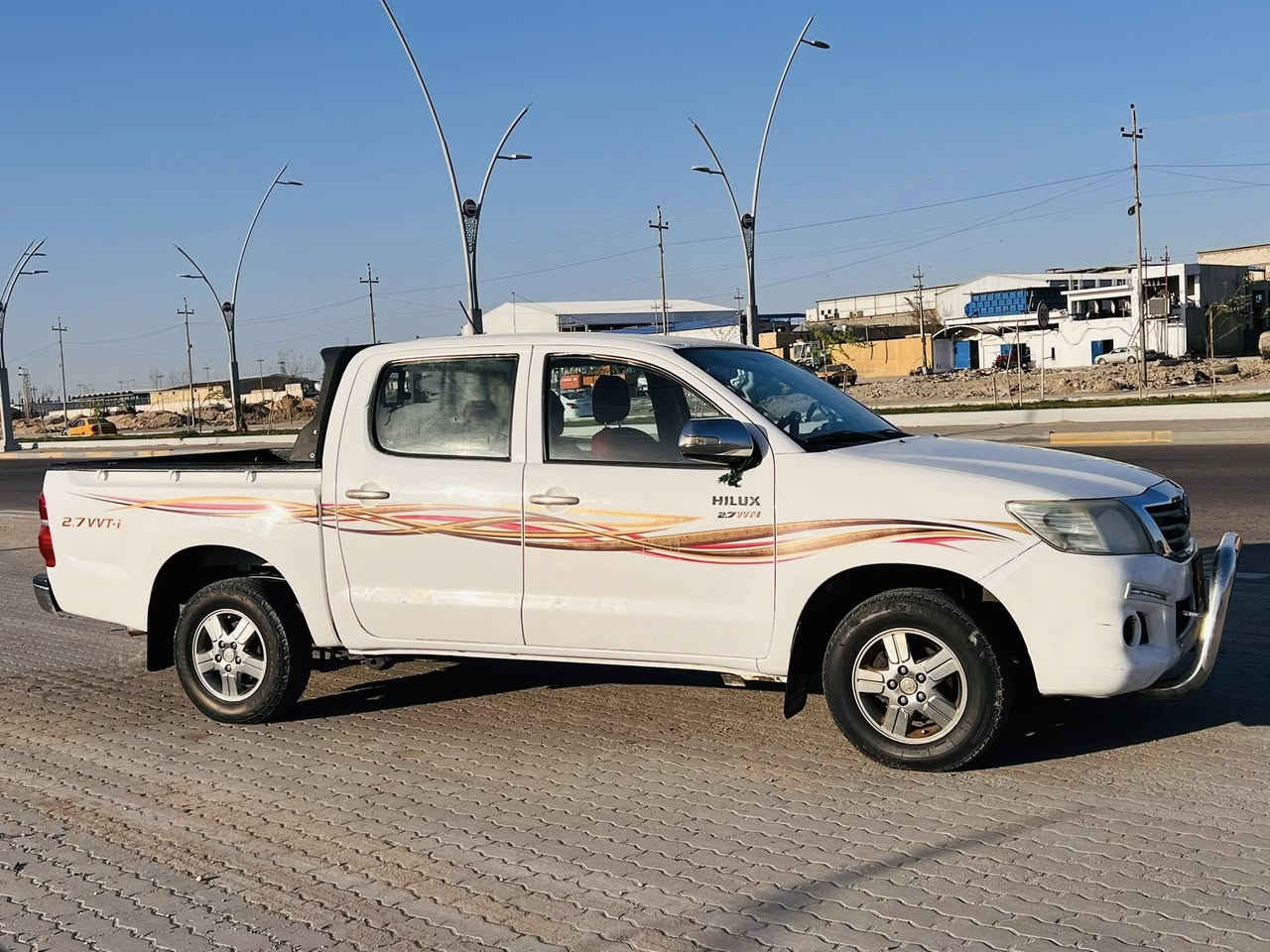 سلام عليكم فلاونزه موديل ٢٠١٥ رقم قادسيه بأسمي سنويه لغاية ٢٠٢٩ 
السياره مكفوله من الضربه والتبديل بيه باردين بسيطات وصبغ ربع الباب الخلفي والباقي كفاله 
مكينه گير تبريد ثلج حدادة تخم تاير جاهزه سياره من كلشي 
للأستفسار:***********
***********
السعر/٢١٥ ورقه دولار أمريكي
