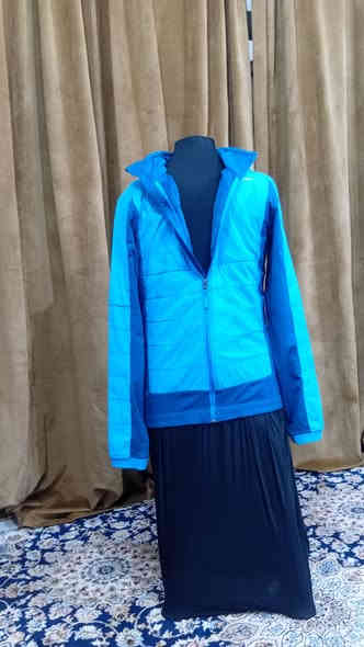 قماصل رجالي وشبابي وبي كم قطعه بناتي وكم قطعه اطفال مكان بلد اكو توصيل جميع المحافظات وداخل بلد الحجز خاص ***********
