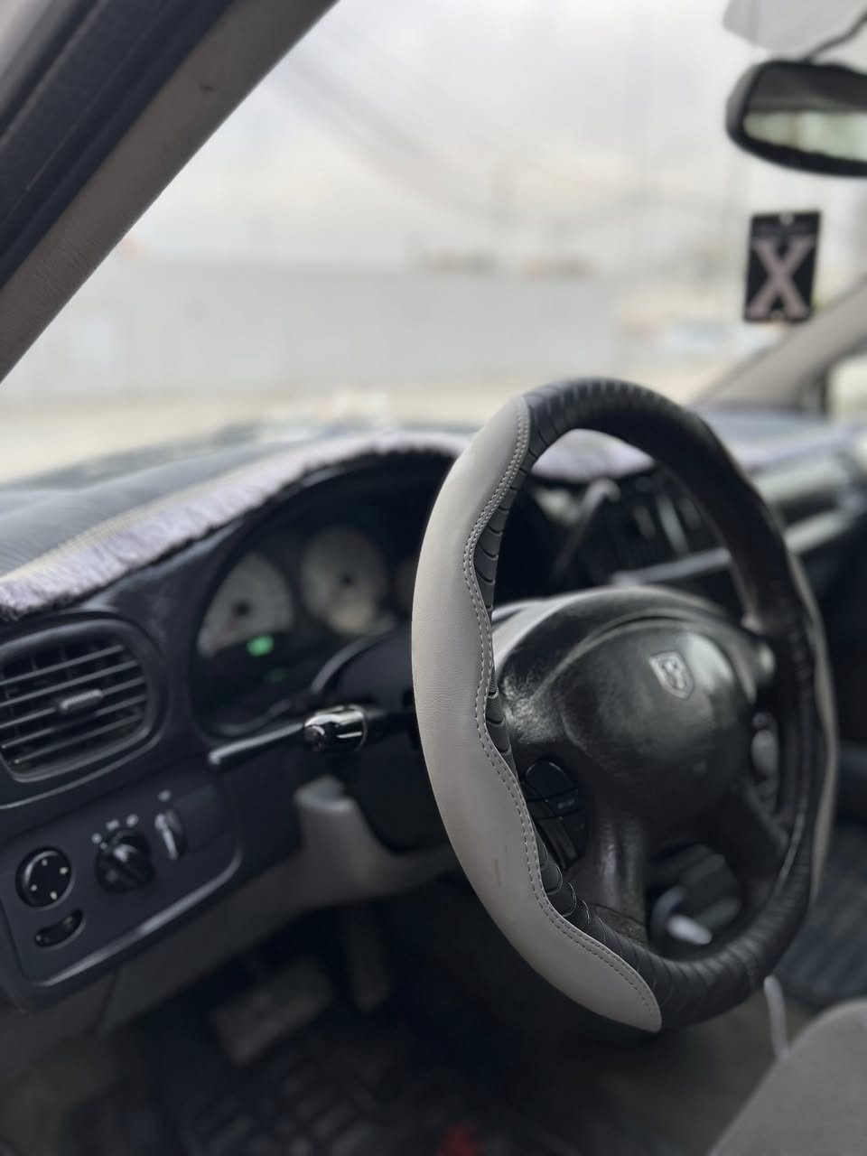 للبيع
دوج كرفان 2007 

بدون قطره صبغ
وبدون اي جراد او تقحيل 

شاصي قصير المرغوب 

محرك 3300 المرغوب 

1- تحكم ستيرن
2- مرايات كهرباء
3-كشن كحرباء 
4- داخل لونين 
5- جامات كهرب

تبريد شرط ثلاجه

تدفئه شغاله درجه اولى 

محرك درجه اولى شرط
كير درجه اولى شرط 

السياره بدون ضربه بدون خياس 

ماشية 160الف فقط 

صدر امامي خلفي100/100

طخم تايرات جديد

السياره بدون اي نقص 

السياره باسمي 
سنويه جديده
رقم جديد 
هزه وفحص جديد 
مشروع وطني تتحول بجميع المحافظات 

المكان نينوى 

السعر (95) وبيها مجال 

***********
***********
