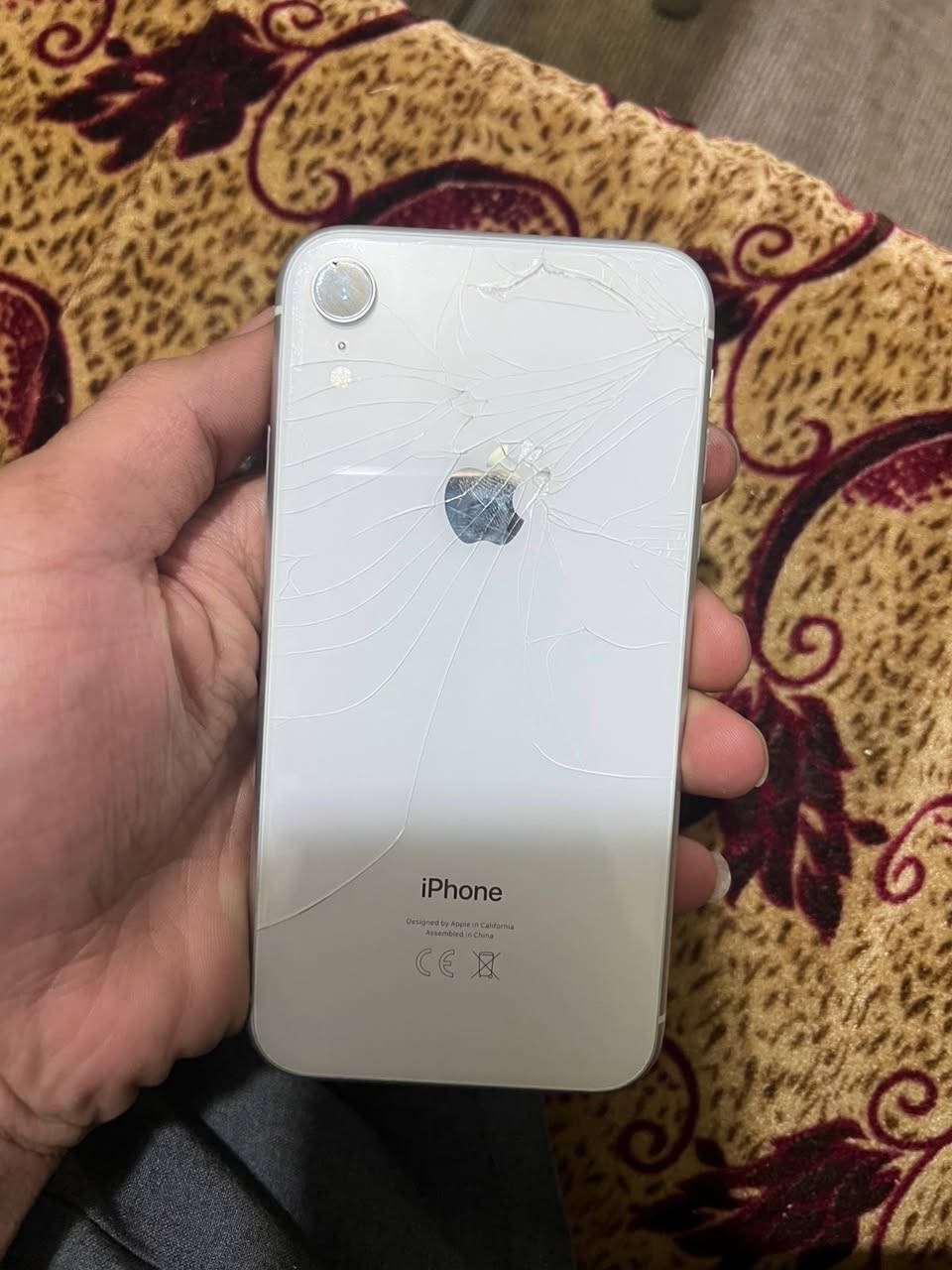 يالله السلام وعليكم شباب ايكس ار مبدل بطاريه فقط تلفون بلاادي ذاكره64دبل خط كامرات كله شغال فيس ايدي واكف ضهر مفطر بي فطر ب شاشه مبين زغير سعر165بي مجال شي قليل رقم***********المو شراي لايتعبني رجان تفاصيل كامله لاتجي وتكلي شبي

