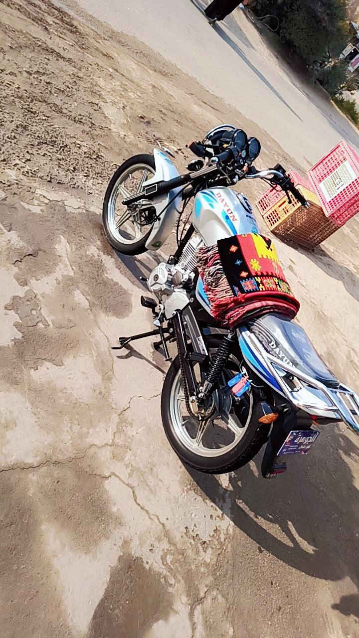 السلام عليكم شباب دراجه  دايون عضم موديل 23دراجه  جديده كلش مامفتوح بيه برغي ومابيه اب نقص تجي تنكر سلف وتطلع اوراق اصولي وكيله ثامر خلخال  معرض الجوهره المكان كربلاء  طوريج  السعر خاص ***********
