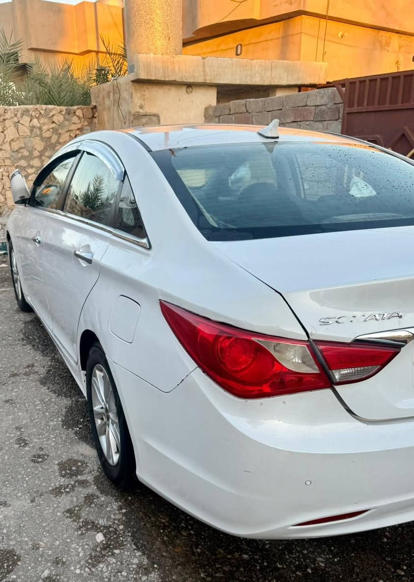 السلام عليكم
للبيع سوناتا مضلع خليجي 
ادوات كص 2011
محرك 2400 دوش المرغوب 
كير محرك شرط صدر طبه 
تخم تاير تبريد ثلج قطعتين امامي خلفي بصمه كشانه كهربائي جلد
بصمات بوب 
سياره جاهزه السعر /50/وبيه مجال الاستفسار ***********
