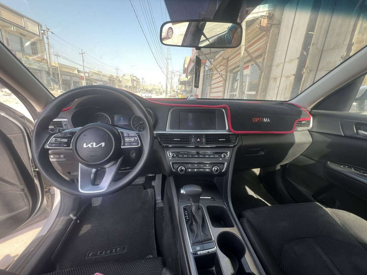 السلام عليكم للبيع كيا اوبتما 2020رقم بابل سياره بيه ضربه جاملغ وبنيد بيه مواصفات 
اشاير بلمري 
قياده ذاتيه 
رادارامامي
رادار جانبي 
تحديد مسار وهواي شغلات بيه بعد الشراي بي خير ويدلل سعره$$ 145وبيه مجال قليل  للشراي ***********
