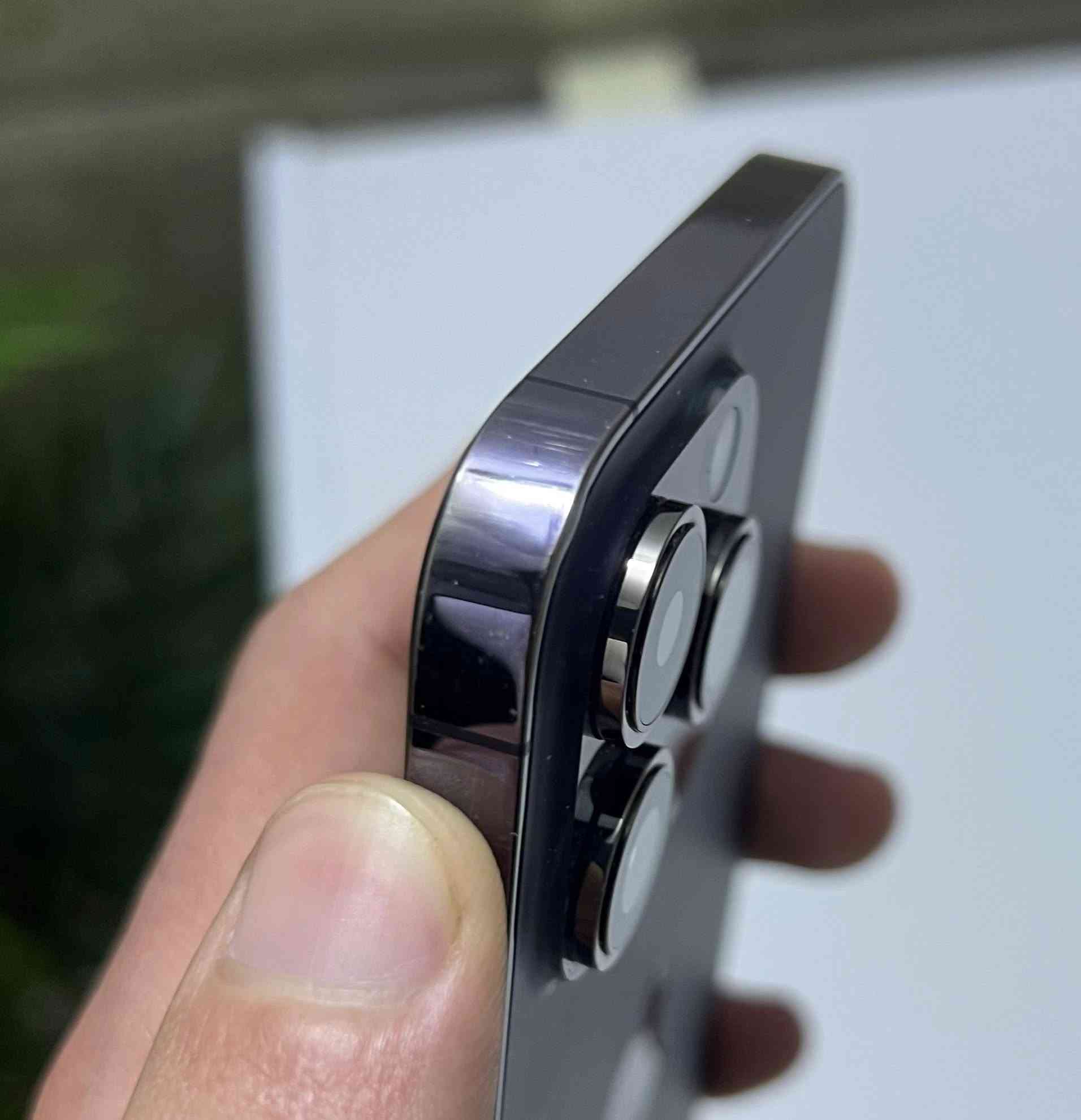 ايفون 14 برو ماكس 
ذاكرة:256
بطارية:82
لون:بنفسجي
شرق اوسط 
شريحتين دبل سيم كارت 
بي ضربة خفيفة حيل بل شاصي كما موضح بلصور 
بيع او مراوس ب17 برو ماكس شريحة لون برتقالي او ابيض 
السعر 850 الف وبي مجال بسيط 
مكاني صلاح الدين سامراء 
للاتصال                                                            
***********
