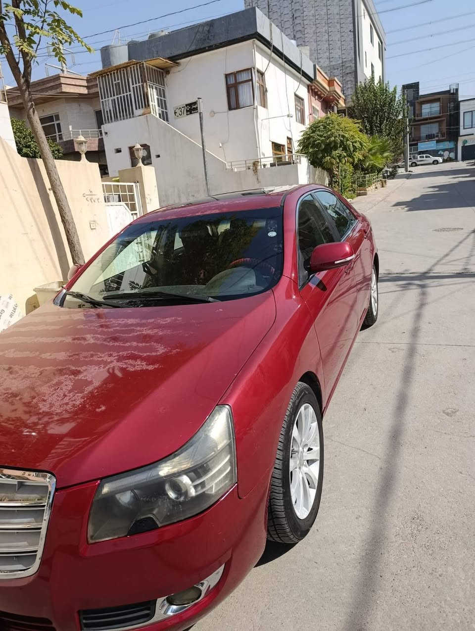 جیلی ئێمگراندی ٨
مارۆنی 
بێ بۆیاخ 
٢٠١٤ فوول
بەس کاڵ بوونەوەی هەیە 
هەموو گیانی بەشەرت 
تازا سێرفزی عامی بۆ کراوە
سەنەوی بەسەرچووە
سۆنەریم داناوە
نرخی ٦٥ گەڵاو معامەلە
١٥٠ هەزار غەرامەی تێدایە دوای معامەلە ئەگێڕێتەوە
0770 533 9475
