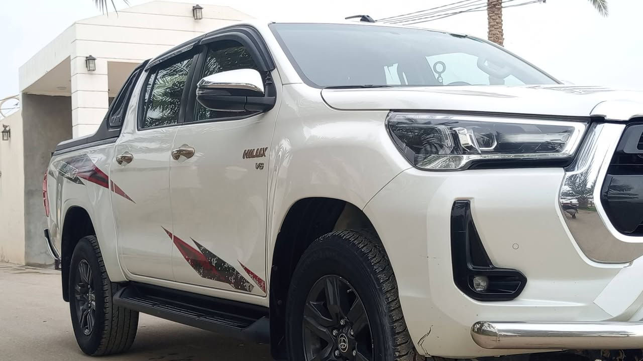 #للبيع
🔻 تويوتا هايلوكس بيك اب دبل قمارة 1طن.
🔻موديل 22 لون أبيض رقم السيارة سليمانية.
🔻 الإصدار بتأريخ ( 2025/2/24 ) والنفاذية بتأريخ ( 2027/9/4 ).
موقع السيارة وسكن صاحب السيارة
#محافظة_الديوانية

للإستفسار أكثر الاتصال على الرقم :
‏‪***********‬‏
