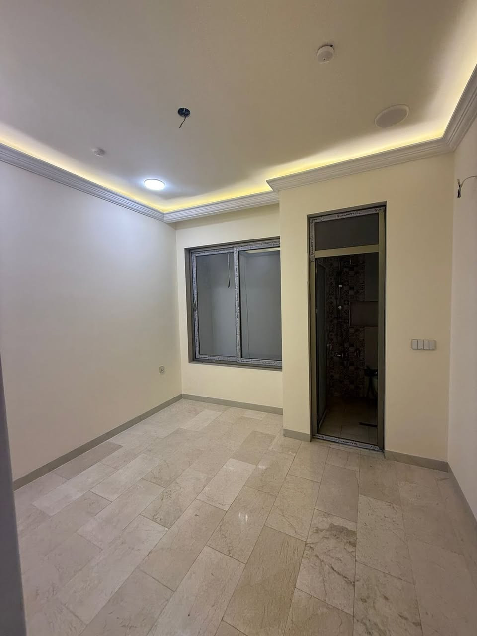 عــــــــرض دار لـــــــــــــلإيجـــار 🏡 

فرصة مميزة للسكن العائلي في موقع هادئ ومخدوم.

✅ المساحة: (60 م )
✅ الموقع: (السيديه -الخيزران)
✅ متوفر ماء وكهرباء وخدمات كاملة.

للاستفسار والمعاينة يرجى التواصل على الرقم:
📞 (***********)
