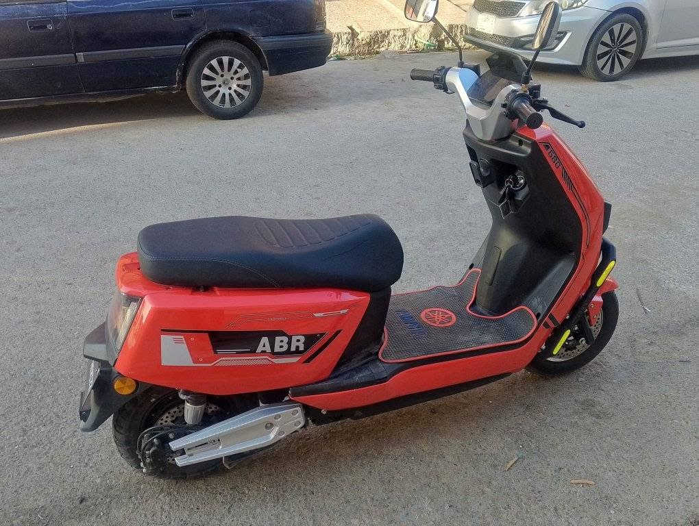 للبيع نوعيه ABr 680
فول نظافه شرط تفحصو وتاخذو كامل من كلشي 
بطاريات من كلشي 
سعر 800وبي مجال بسيط 
***********
