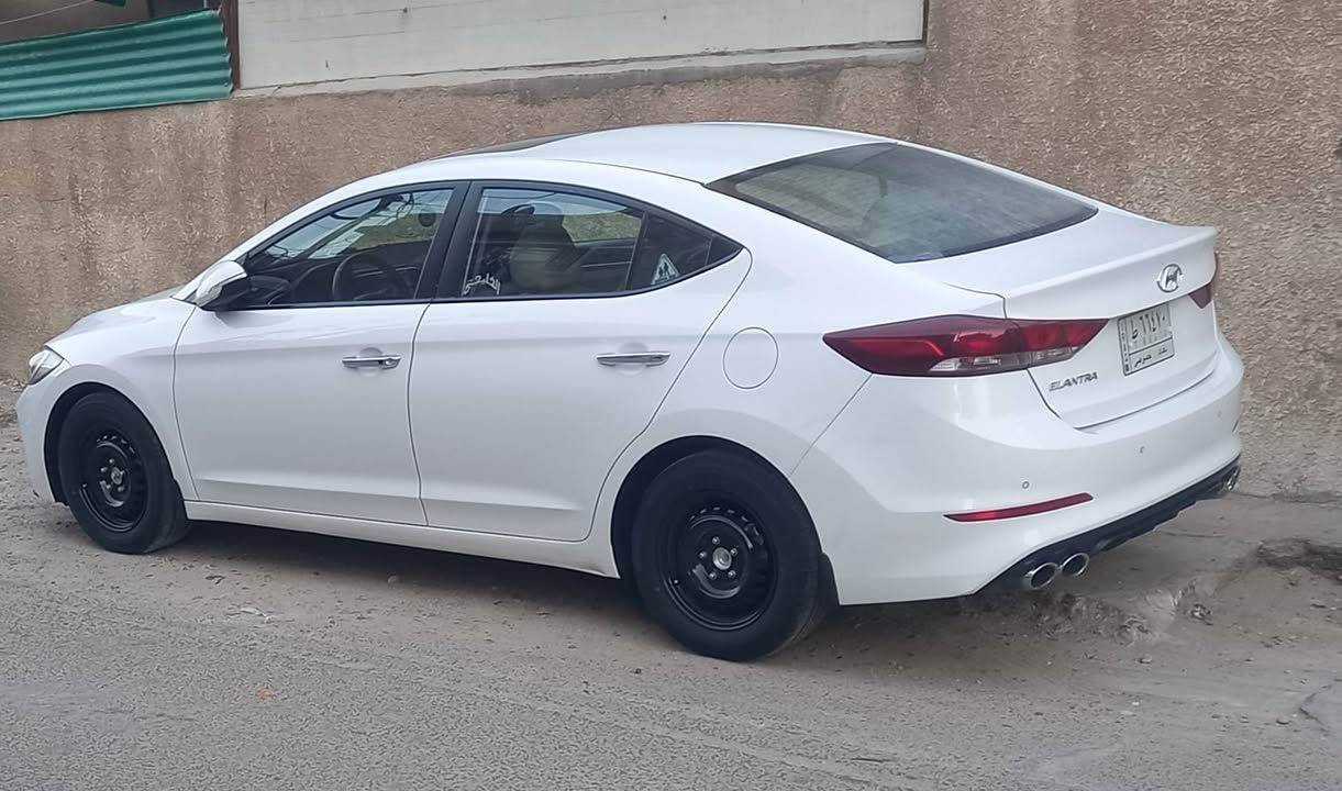 النترا سوبر خليجي كفاله عامه ماشيه 148 السعر المطلوب بيها 160 وبيها مجال رقم الهاتف*********** موديل 18 السنويه ما منتهيه 2028 تنتهي
