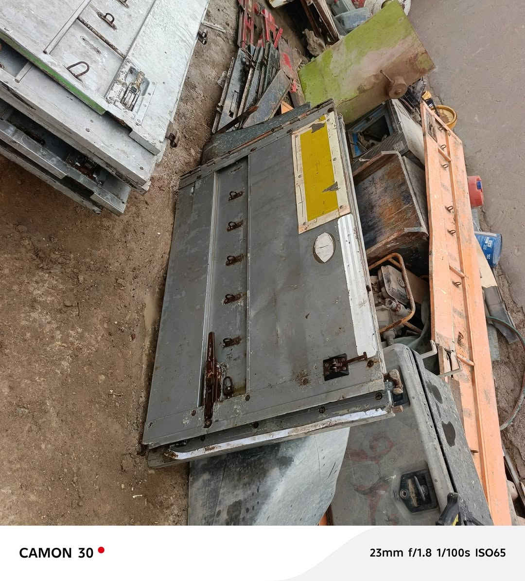 سلام عليكم ورحمة الله اجناب كرون للبيع ارتفاع ٨٠ سانتيم ‏‪***********‬‏
