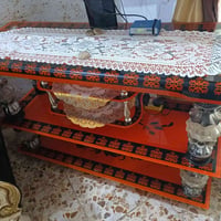 ميز تلفزيون للبيع نضيف جدا مكاني النهروان شارع الشمري رقمي 07869722840...