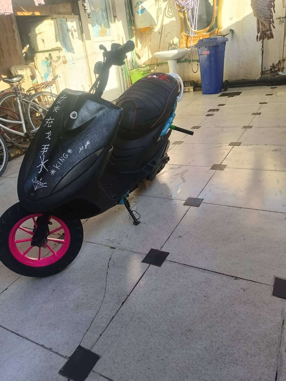 دراجه ماكس عدله حربيه مفتوحه بس بوشه 55 الدراجه حلوه كزوز بلادي كامله عله اخر حبايه دراجه ماعايزها شي سلف هندر محرك الصفحه ما مفتوحه شرط عنواني بصره معقل يم مغتسل الابله *********** البصرة, العراق
