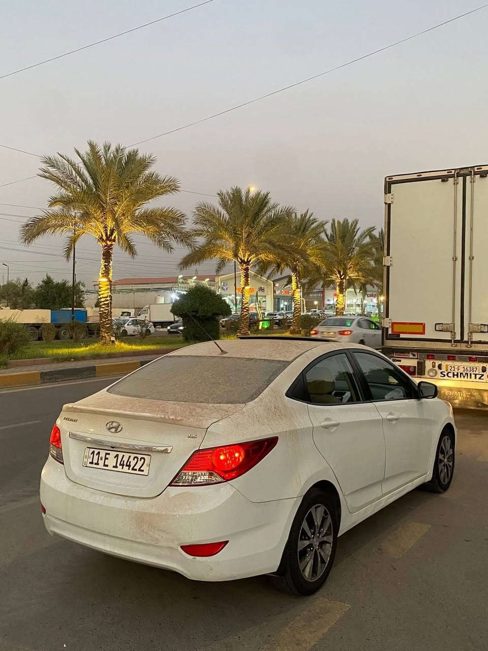 السلام عليكم اكسنت موديل 2014فول السياره مقفوله من الضربه وصبغ بيها بكانات بارد مكينه وكير مقفوله 5ويكب فتحه اشاير مريرقم بغداد الجديد سنويه جديده بااسمي السياره السعر 105وبيها مجال بسيط ماشيه 117حقيقي***********
