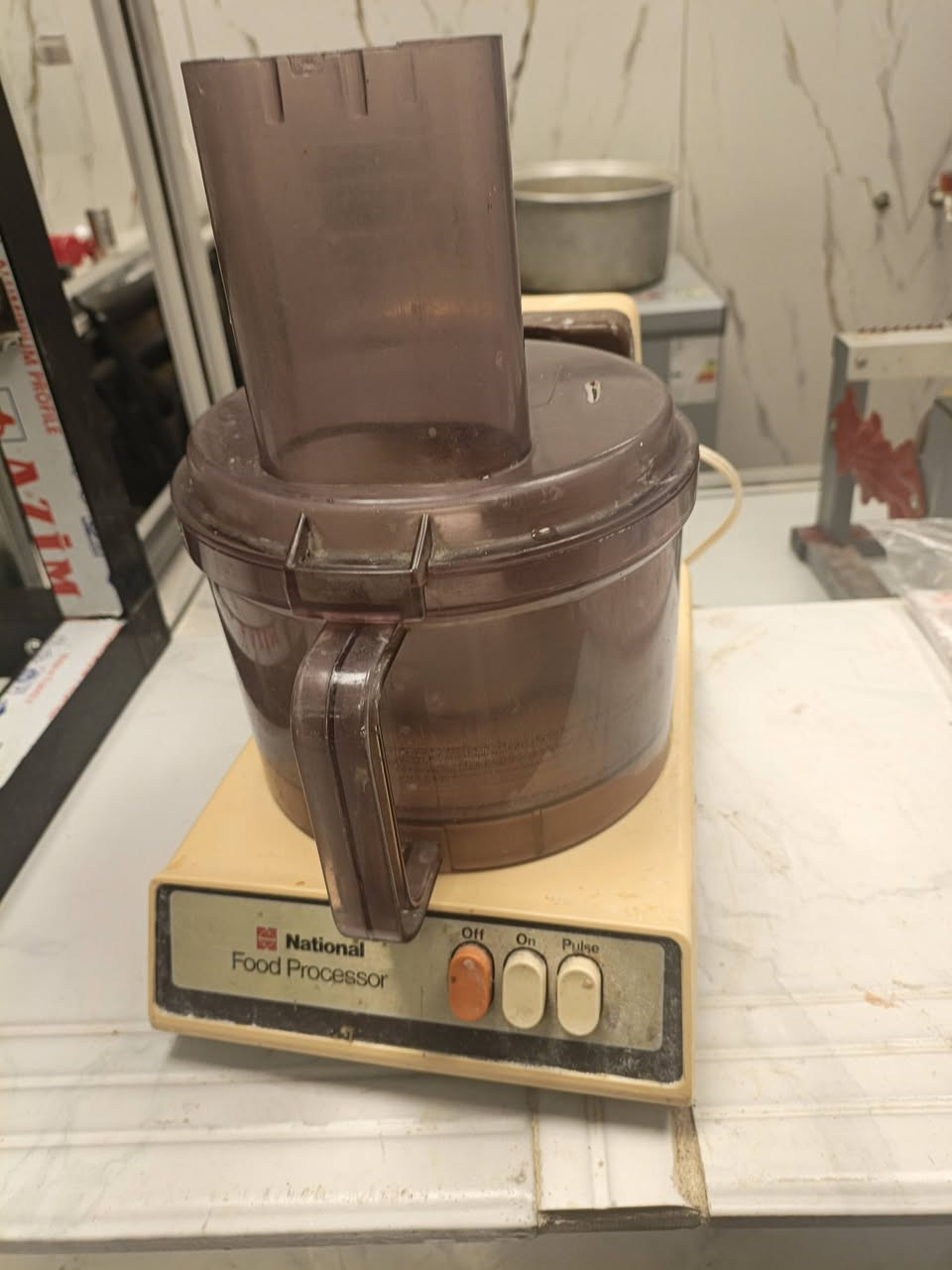 غراض مطعم للبيع خلاط حمص ياباني باله
شويه كباب جديده ممستخدمه هواي 

براد مقبلات شرط شغال ثلج مع بلانكاته وخاشوكات كامل  شياش كباب شوايه كص كامله مع الأستان وسجاجين ساحبه عارضه كباب كابسه صاج اخت الجديده وبعد عندي غراض هواي بلانكات طباخ فلافل مال عبه وصاص *********** وات ساب متوفر خط متوفر
