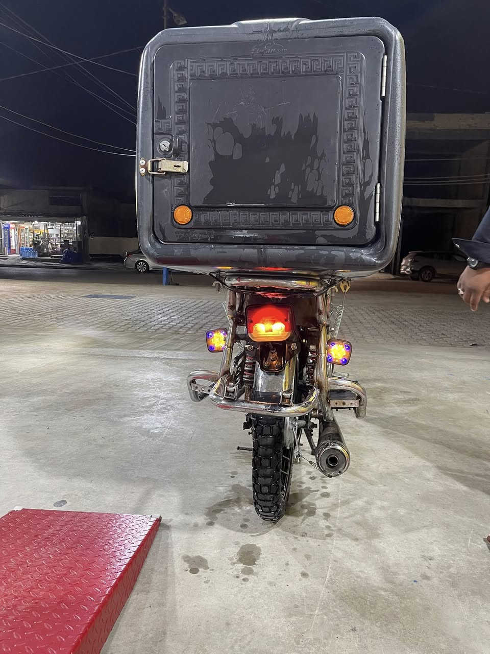 إيراني 5كير موديل 22 اصولي أوراق تجفيت جديد 
تاير خلفي جديد زنجيل جديد كهربائيات كلها شغالة 
نكرة سلف جاهزة مابيها نقص السعر ٤٥٠  بيها مجال بسيط
مكاني زيونه ***********
