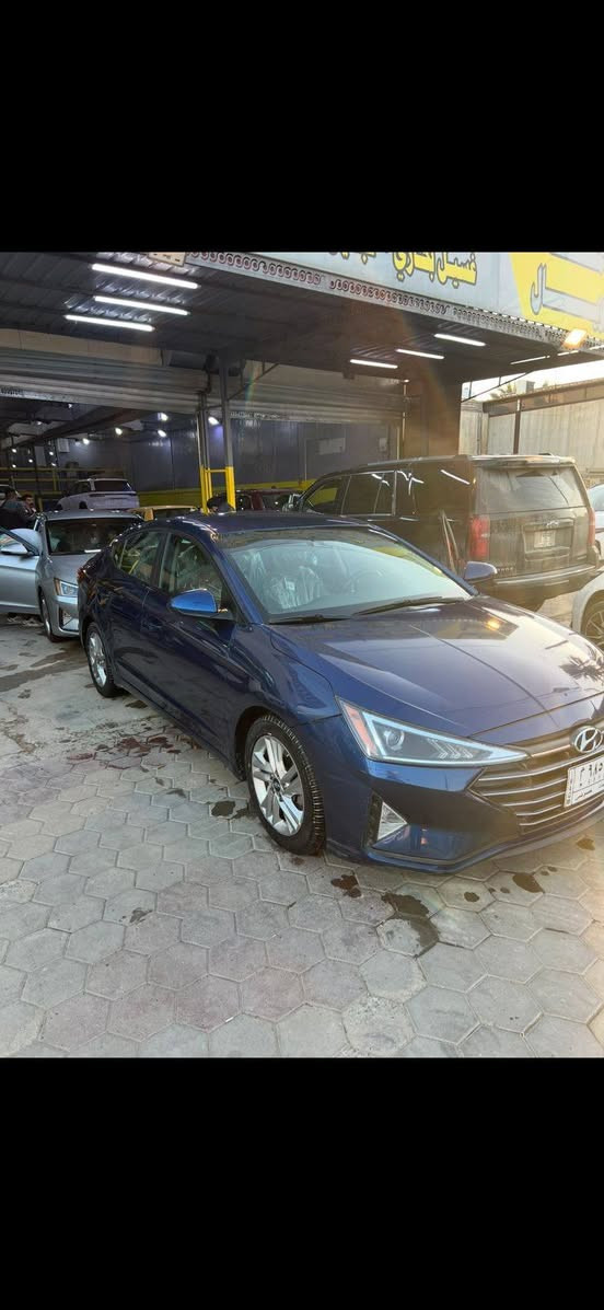 سلام عليكم 
النترا مديل 2019 امريكي 
محرك 2000 دوش
ايرباك كله سليم بلادي
كير AT بلادي 
3 انضمه قياده 
ماشيه 79
تخم تاير جديد 
دوشمه عامه 
منضومه زنون جديده 
شاشه حجم كبير 
كامره داوره 360 
تحكم ستيرن جهتين 
مانع انزلاق 
تحديد مسار
والمواصفات المعروفه مال 2019 ووسونار موجود 
سياره جديده خير من الله تاخذها ربع متصرف عليها 
ضرر السياره كلير   قطعتين فقط بنبد وباب الصدر 
وصبغ جاملغ امامي انضربت هنا  عندي باقي كفاله عامه سونار موجود 
كير مكينه صدر كفاله عامه سياره بغداد بسمي
سعرها 135 بيها مجال   
مكان السياره بغداد مكلف بنشر مو صاحب سياره
صاحب سياره *********** بي واتساب
