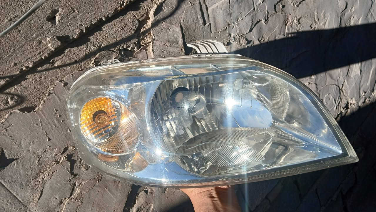 اصليات وليس تجاري لايتات اصليات لاكسر ولا فطر  (٧٥)
بك لايت اصليات كاملات مع الفيش (٨٠) الف  مكاني الكوفه ***********
