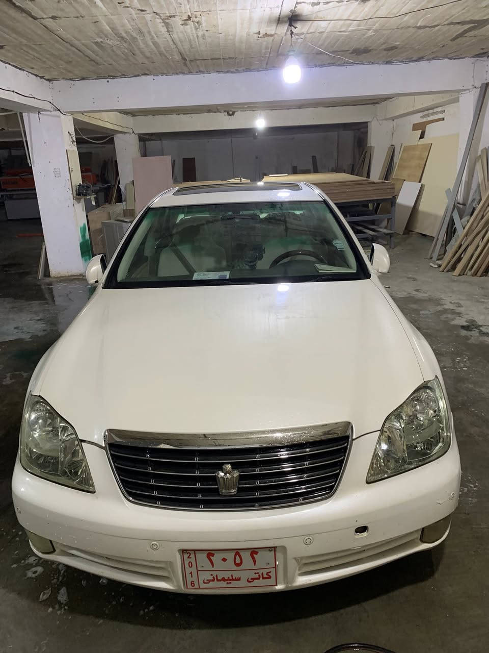 شاهینە ٢٠٠٥ ناو زەرد ١٨٢   
سلاید   
سئ پەردە 
هەر چوار کوشن کارەبای
 تەبریدر مەرکەزی 
سەلاجە
٤ تایەی تازەی لەسەرە هەفتەکە خراوەتە سەری 
هەر چوار سەماعەکەی گۆراوە 
بەس شوێن موس بۆیاخە سۆنەرەکەیم داناوو
ماشەلا شوێن موسەکانی زۆر جوانە  
کۆدی بۆکراوە  
لە دەربەندیخانە سەیارەکە 
٧٥ گەلا 
***********
