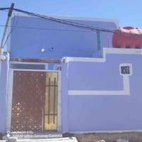 بيت  100 متر للايجار  غرفة وصاله ومطبخ وستقبال وحمام جوه وبرة  البيت ج...