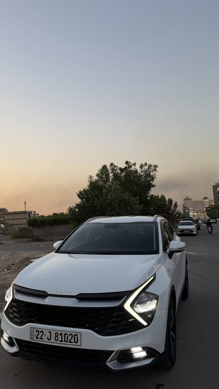 سبورتج٢٠٢٤
خليجية سيارة وكاله نم 
مواصفات نص فول 
بصمة
رادارات
نقاط عمياء
حساسات
تبريد منفصل
تبريد قطعتين
كامرة دوارة 
سيارة مكفوله كفاله عامة 
بيها رصعه باب السكن وشخط بلباب الخلفي بسيطه جدا 
ماشيه ٤٢ الف كيلو 
مكاني بغداد اليرموك وسعرها ١٩٣ ورقه مع مجال بسيط جدا 
***********
