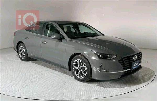 السلام عليكم 

سوناتا ٢٠٢٢
مكينه ٢٠٠٠ هايبرد
ضرربتها بنيد خفيف مصبوغ ما مبدل 
مواصفات 
حساس خلفي +امامي 
رادار خلفي امامي
اوتو هولد 
تحكمات ستيرن 
شاشه 
تبريد قطعتين 
بصمه 
ترحيب ذكي 
اشاير بالمري 
نقطه عمياء 
كير دكمة 
جنطه بصمه 

ماشية ٨٤  الف كيلو
السعر 16800$ وبيه مجال بسيط 
للاتصال *********** 
عنوان بغداد القاهره Webada East, Gampaha
