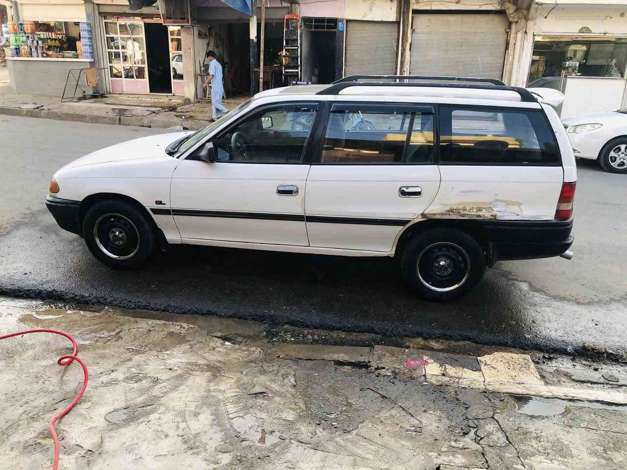 استر ستيشن موديل 92محرك 20  رقم نينوى مصطره سنويه 32 مكان السياره الموصل جانب الايمن 
***********
***********
