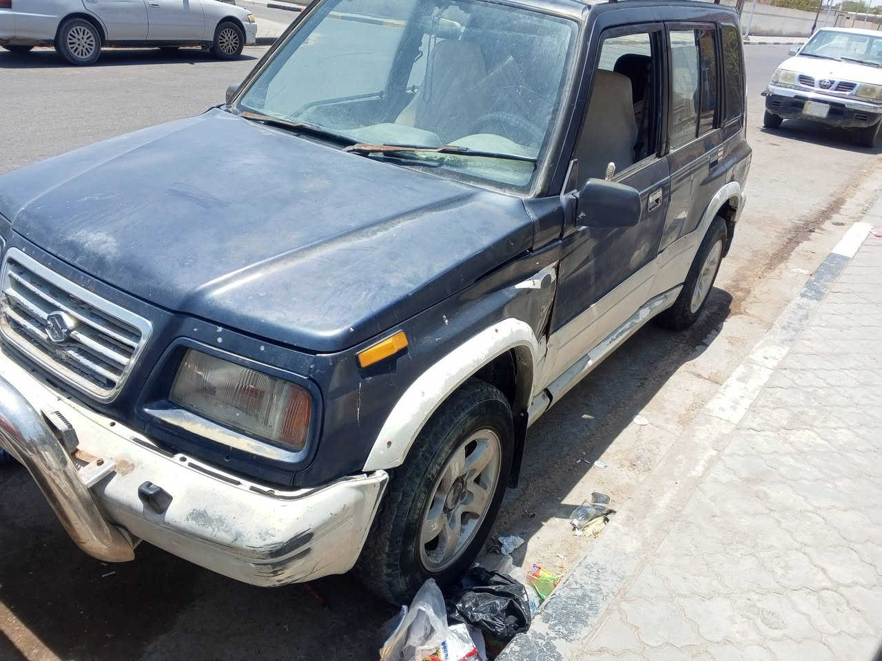سلام عليكم جيب موديل 95 
محرك وكير بلاد 6سلندر مكفولات 
تحويل مباشر 
رقم بصره خصوصي
السعر 20وبي مجال
العنوان البصرة 
اتصال ***********
مكلف ب نشر
