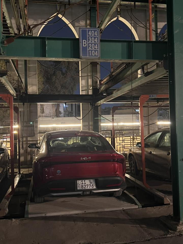 كيا K4 للبيع رقم بغداد سياره جاهزه جديده مكفوله من كلشي تعتبر كلين حادث جدا بسيط ..الاستفسار ***********
