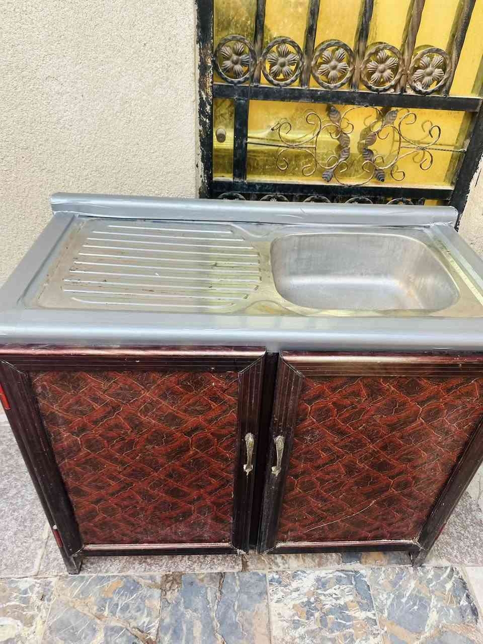 سنك العدد 2مستعمل نضاف شوف العين (الوردي 125 ول جوزي 75)مكاني البصرةشط العرب الجزيرةً منطقة الحوطة رقم ***********
