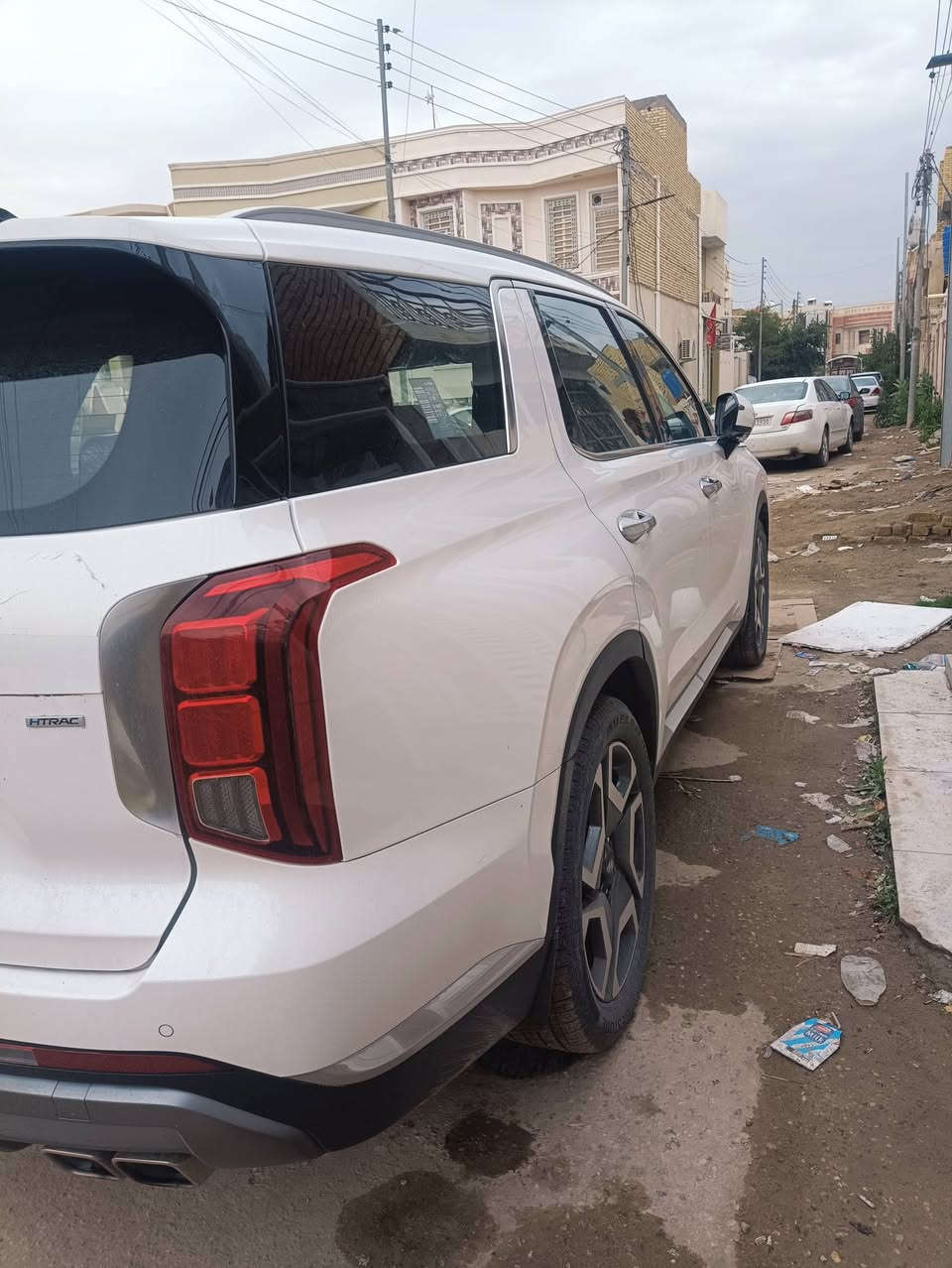 السلام عليكم للبيع بلسايد موديل 2025 مستلمها من الشركه  زيرو خليجي مكفوله من الزلغ والخدش وحاليا ماشيه 38 السياره فول شنو ابالك مواصفات بيها 4 كامرات رادارات جلد تدفئه تبريد كشن خزن بانوراما نضام صوت انفنتي جنطه ذكيه وشفط شاشه متصله مودات قياده السياره شرط ترايها زيرو كل نقص مابيها رقم بغداد دولي تحويل بنفس اليوم سعرها 42 الف مكاني ناصريه واتواجد ببغداد مرات ***********
