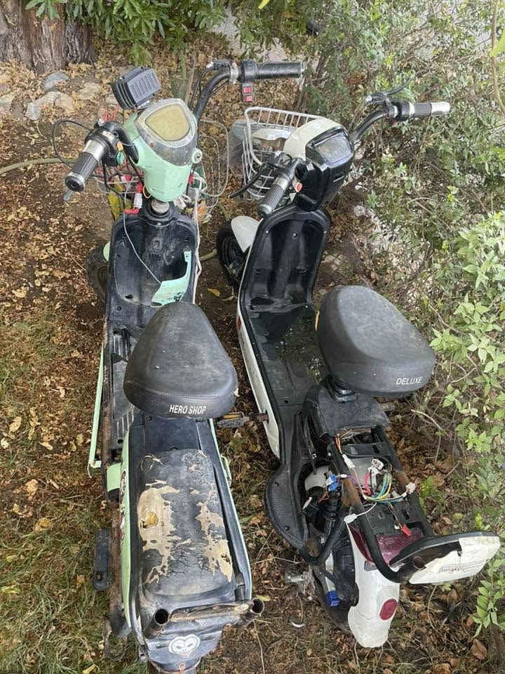 سلام عليكم دراجتين شحن للبيع سابقآ شغالات وانتركن ابيع كوم حديد ثنينهن ب300 وبيهن مجال حك الجية مكاني شارع فلسطين ***********
