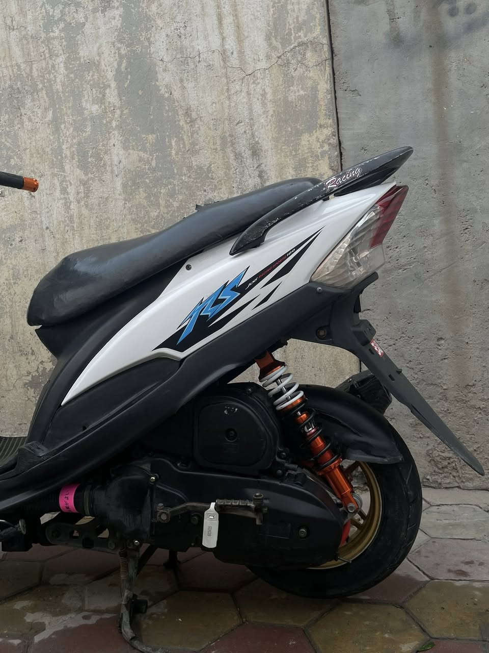 سلام عليكم ماكس عدله للبيع دراجه نضيفه واي نقص مابيه تجي تفحص وتشوفه مكينه ممفتوحه دراجه 55 بلاد بيه تزويد خارجي
دبل امامي رياضي 
دبل خلفي رياضي
يدات بانزين رياضي 
قبق اكسل رياضي 
قبق فلاوين رياضي  
ويل امامي خلفي رياضي  
صالنصه رياضي AHE 
فلنجه رياضي 
بيه زوج تايرات جلاتيني جدد
مكاني بغداد الحريه سعر 550 وبيه مجال حك الجيه جماعت ال450 لتراسل ابد للاتصال ع الرقم ***********
