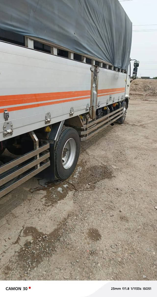 السلام عليكم
هينو شيطان ( أيسر بلاد )  موديل ٢٠١٩
 محرك ٨٠ عادي الطول سته وربع ابلادي بدي قطعتين ارتفاع ٧٠سم
طخم تاير ١٩.٥  وزوج تانكيات ٤٠٠ لتر
رقم بغداد 
حمولة  ٣ طن 
 والسيارة جاهزة من كل النواحي 
السعر  ٤ شدات وبيها مجال
واي استفسار اني حاضر ***********
مكان السياره / السماوة
