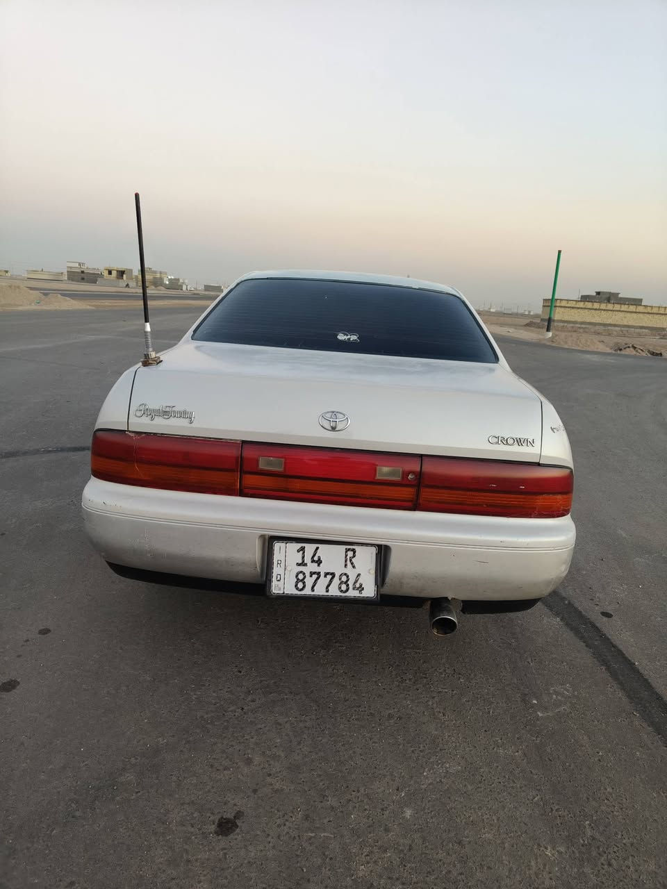 سلام عليكم
بطه كراون مديل 93 
كير مكينه مكفول 
تبريد منضومه جديده 
تخم تاير 
شاشه اندر ويد 
سياره نضيفه معنه كلمه ومكفوله من الكص ونقل والصبغ 
رقم بصره بسمي
عنوان ابو الخصيب 
سعر 69 ورقه وبيه مجال قليل 
***********
