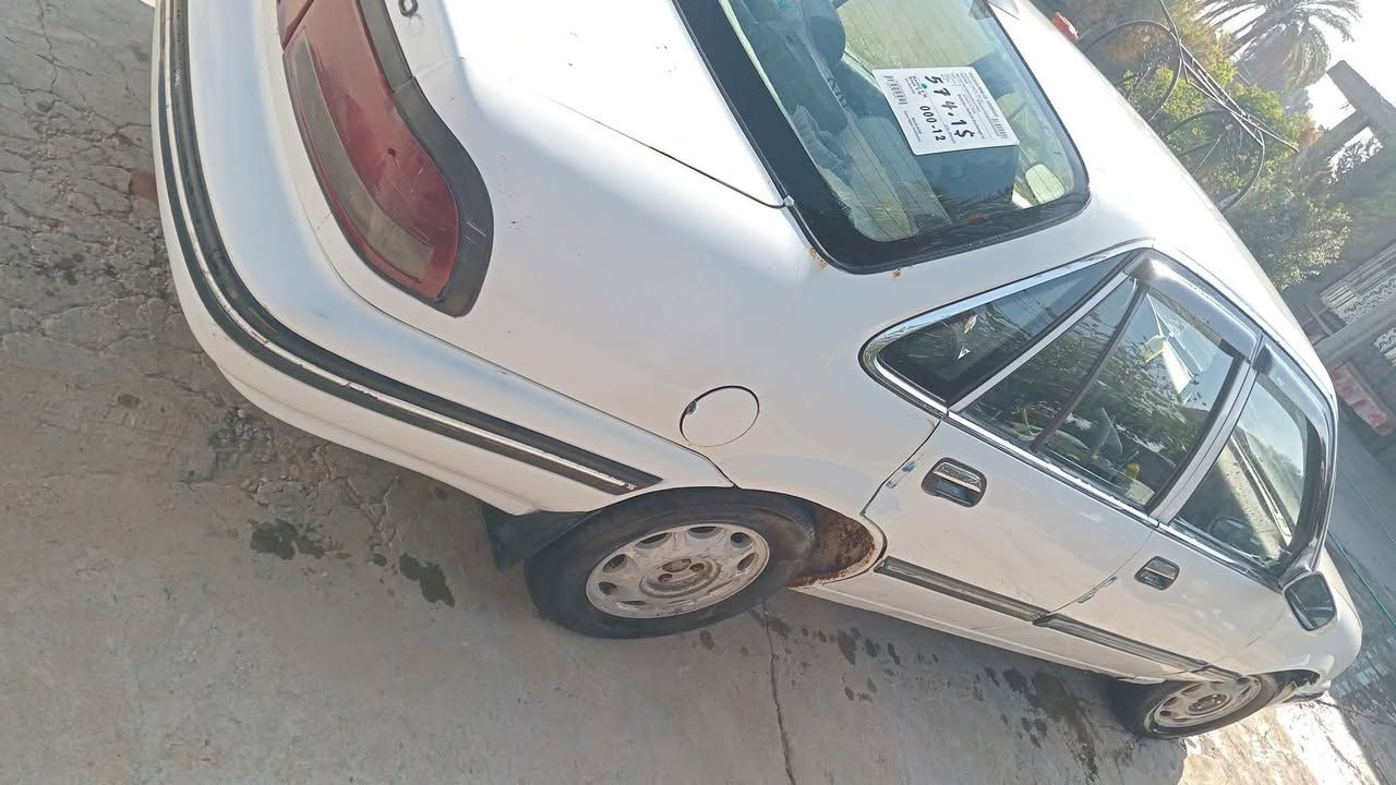 السلام عليكم برنس للبيع موديل 95 ديالى سيارة جاهزة ما ناقصهة شي مكينة كير اكس كفالة كير عادي كير عادي تبريد شغال منضومة جديدة تحويل ثاني يوم السعر 27 بيهة مجال هاتف *********** متواجد فيس ..مكان بغداد
