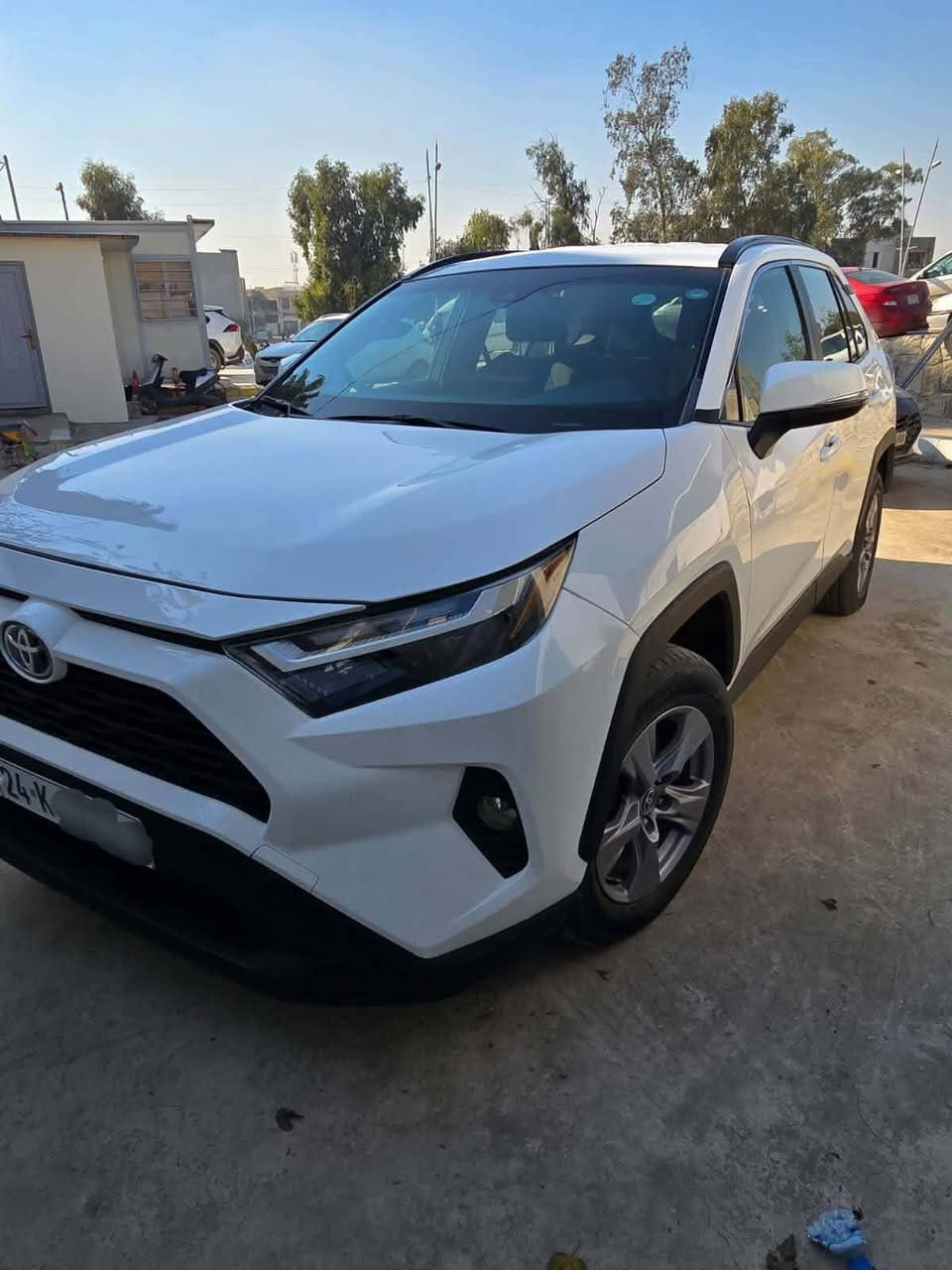 راف فور 2022 XLE
ماشيه 57 الف 
ضرر ثلث قطع صبخ بدون دواخل او ايرباك
وارد امريكي  
مواصفات السياره XLE
رقم دهوك 
السياره 4 سلندر 2500
سعر السياره 235
رقم ***********
