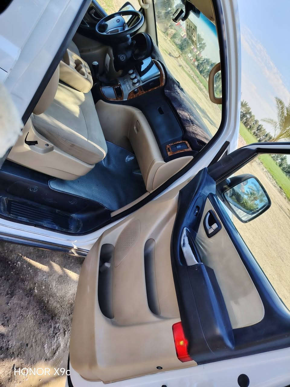 السلام عليكم ستاركس مفتوح موديل
2013 مكفوله كفاله عامه من كلشي شرط السونار رقم بغداد مكان الحله ***********
