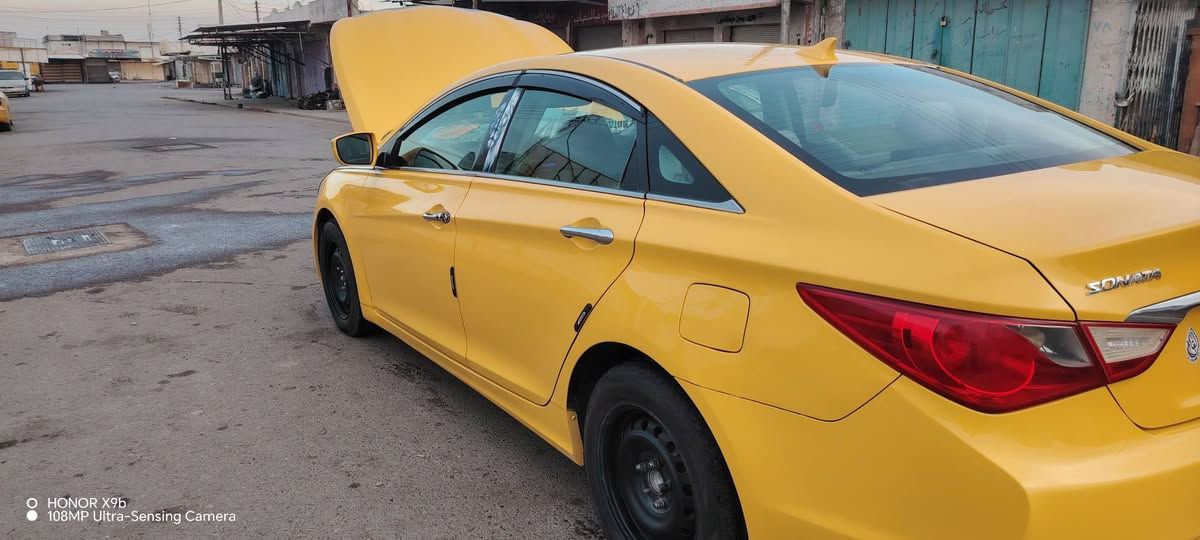 سلام عليكم سوناتا اللبيع وارد أمريكي موديل 11حادثة جوملغ وبنيد بدون دواخل حدايه ومكينه وكير جديده تخم تاير جديد مصفره غرمات السعر 85وبيه مجال الاستفسار اتصل ***********
